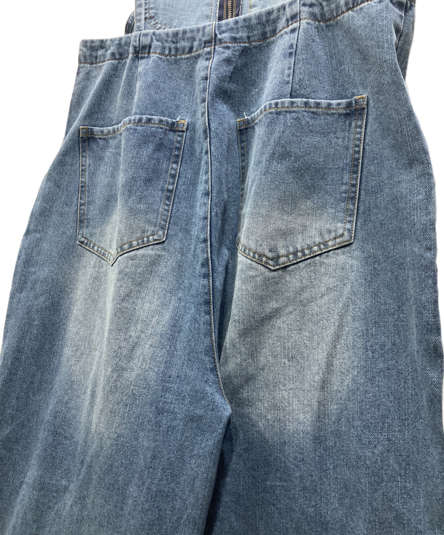 中古・古着通販】Iam (アイアム) フロントジップストラップデザイン