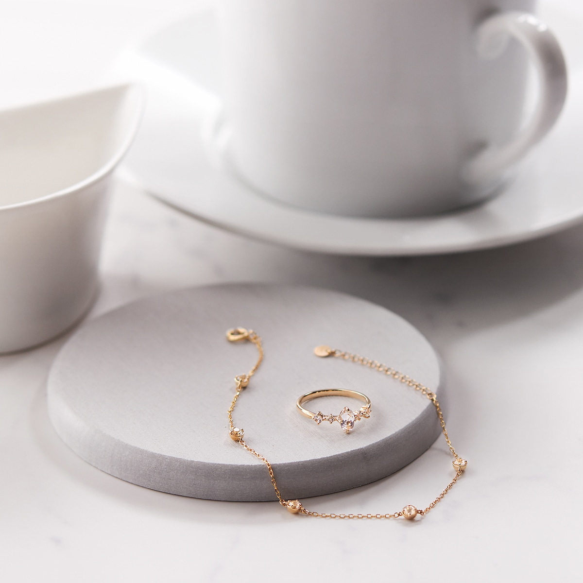 K10イエローゴールドホワイトトパーズリング（ピンキーリング）(RFR211