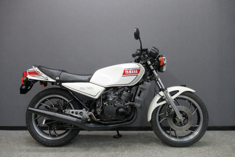 RZ250 初期型パールホワイト｜SOLD OUT｜旧車・絶版バイクならウエマツ