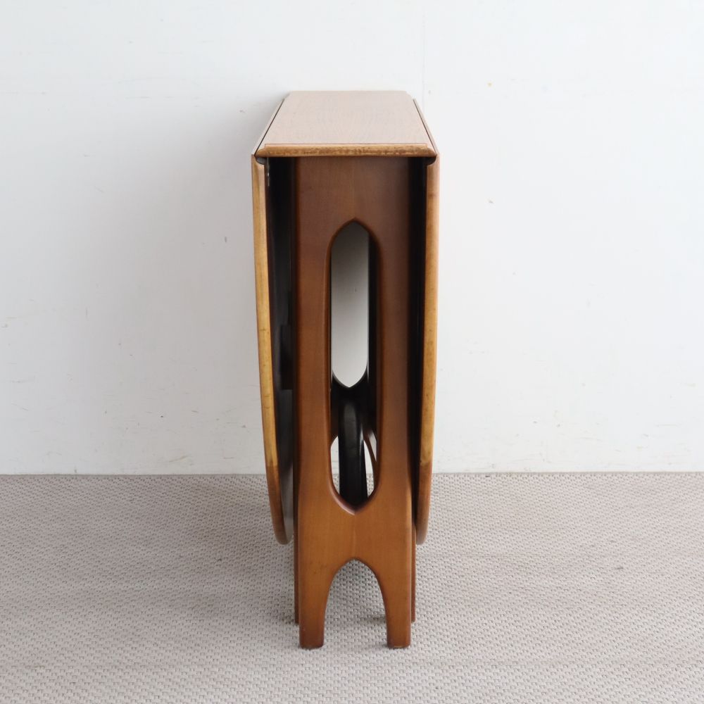 スタイリッシュな食卓に♪ ゲートレッグテーブル【A.H.McINTOSH