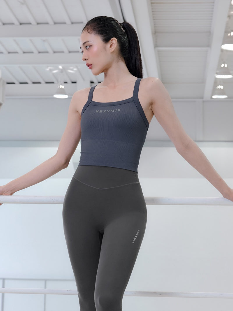 リブ シームレス ロゴ入り クロップド丈 ブラトップ