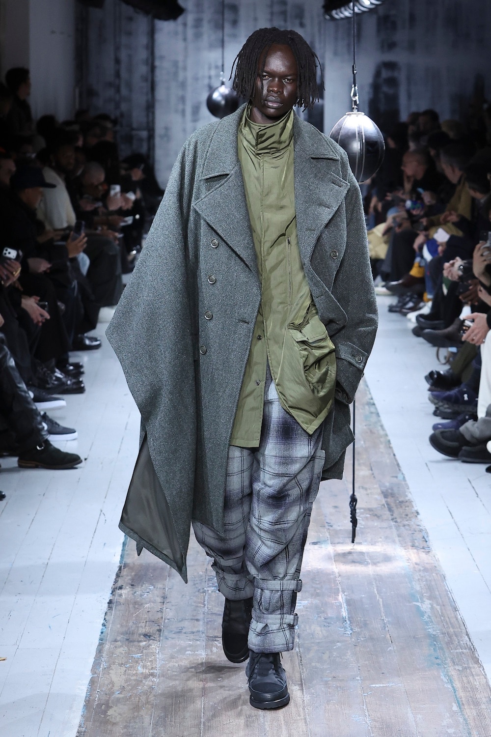 AUTUMN / WINTER 2026-27 | Yohji Yamamoto (ヨウジヤマモト) Official