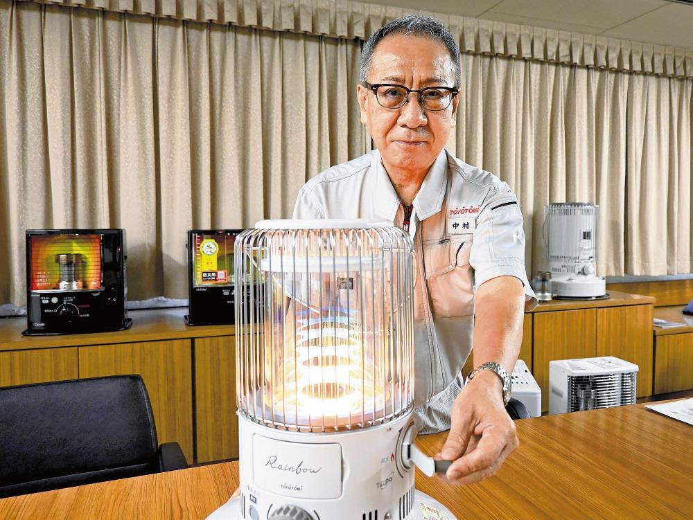 トヨトミ「手回し式」ストーブ開発秘話…「被災者の心も暖める」に失敗