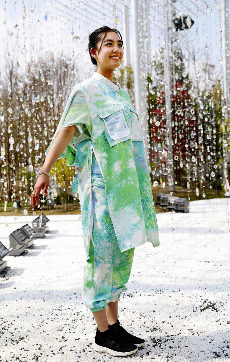 大阪万博:現代の価値観や最先端技術を盛り込む万博のユニホーム…70年