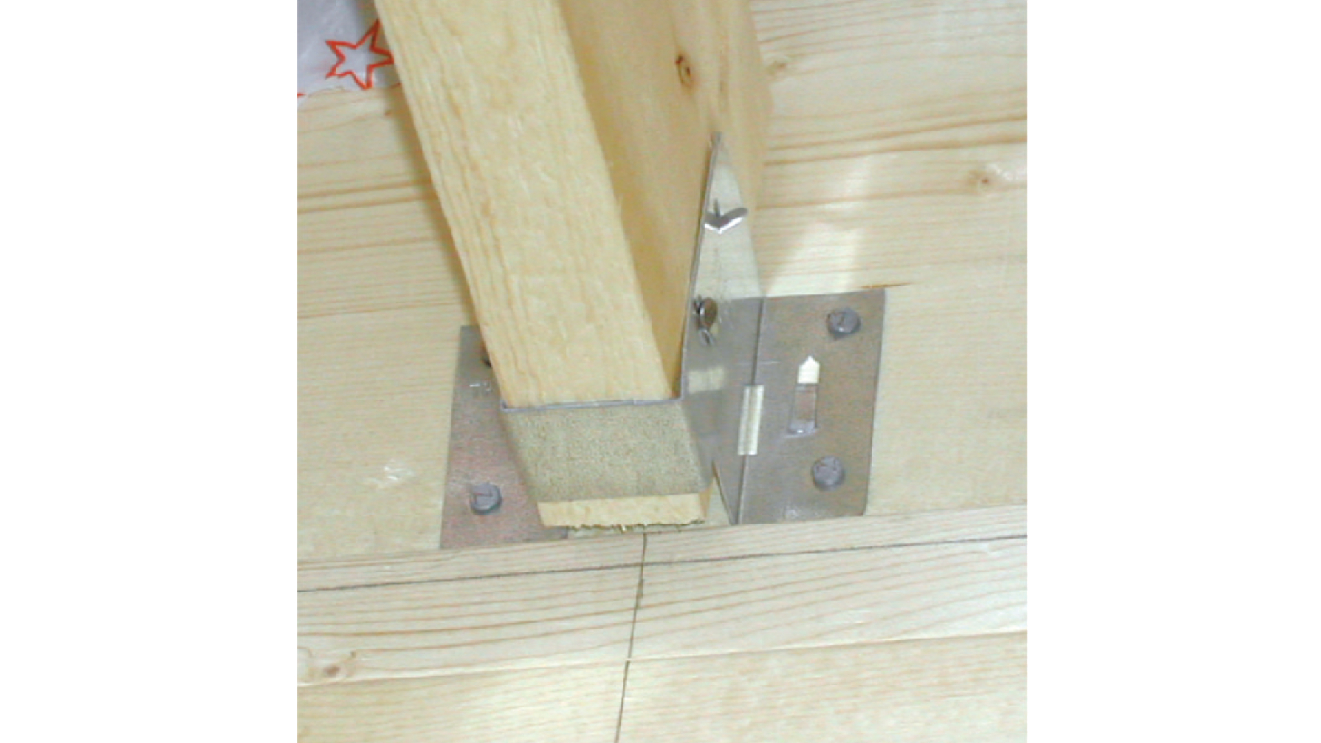 天井)根太受け金物 TH-204・206 | オリジナル金物 | 製品情報 | 山菱