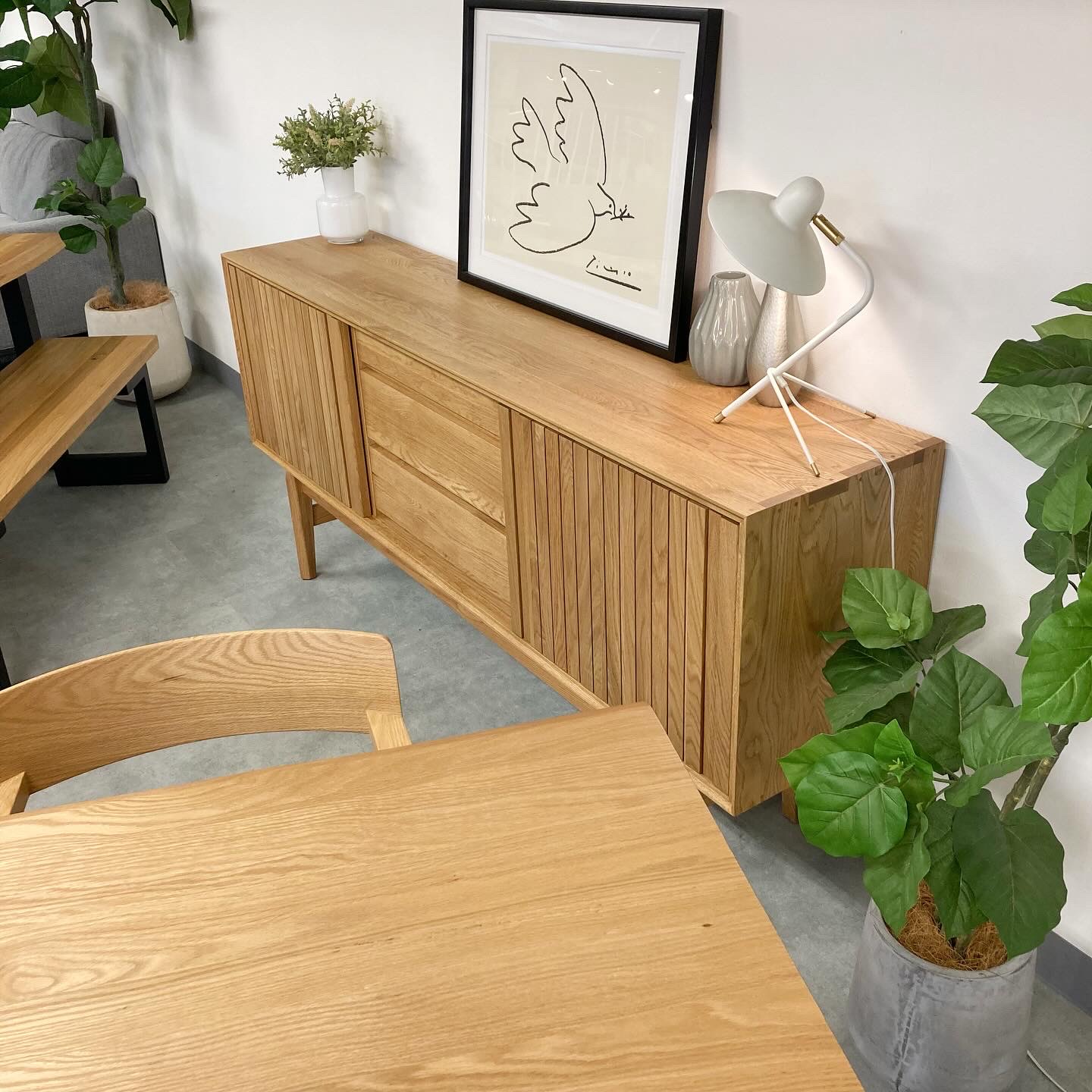 サイドボード デルタ – 商品カタログ