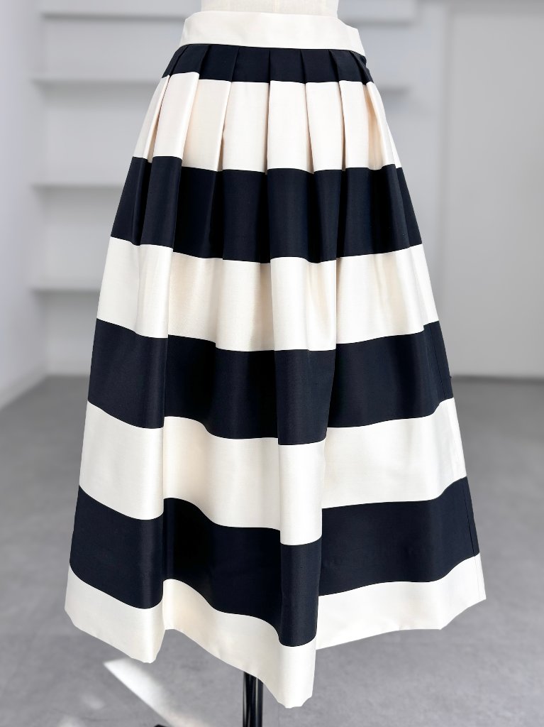 Anna Silk Big Border | SHE Tokyo online shop