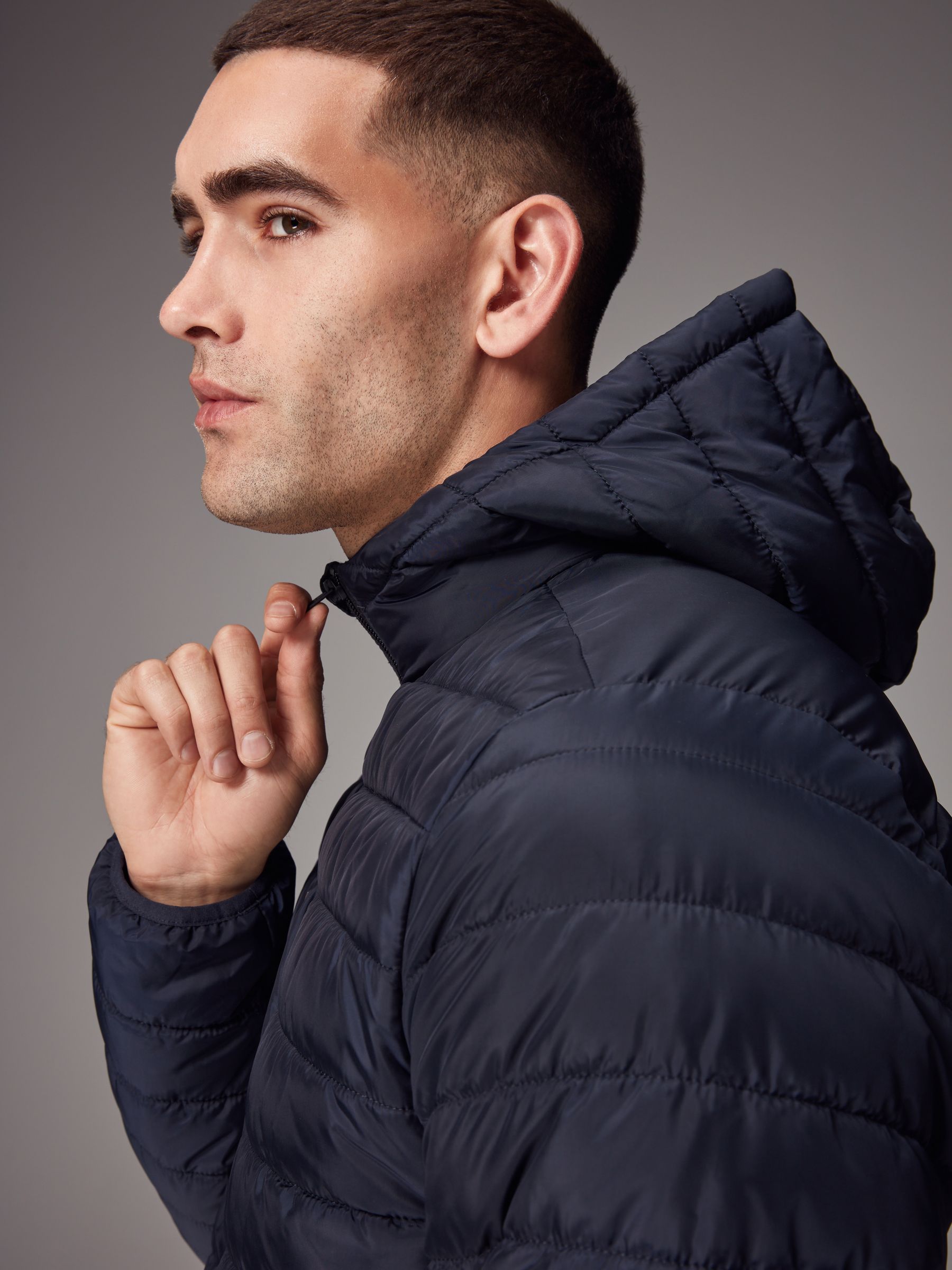 Next：日本 ネイビー ブルー - ダウンジャケット 小雨耐性 軽量 フード