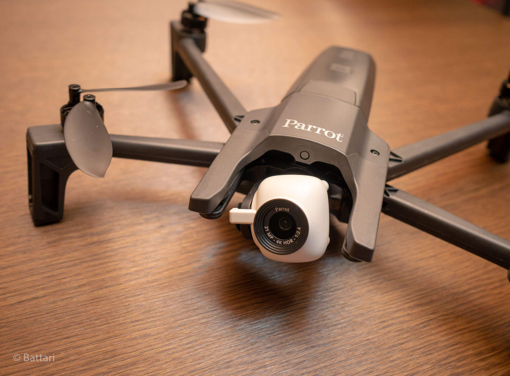 Parrot ANAFI レビュー | 4K・Log対応、フランス生まれのシャレオツ