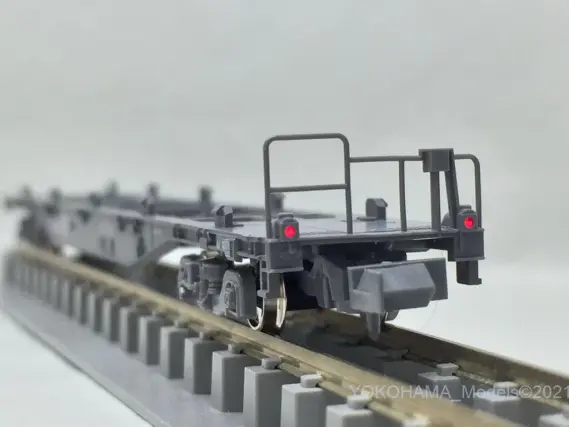 KATOの コキ106+107 コンテナ無積載 10両セットと2両増結が入線しま