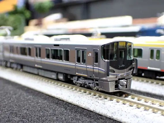 KATO 225系 100番台(3次車) 8両セット 品番：10-1901 | NGaugeJP