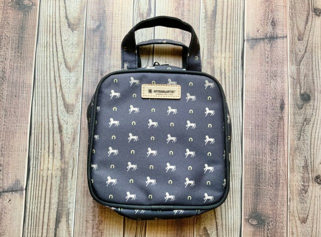 アルティザン・アンド・アーティストのポーチが『オトナミューズ』の