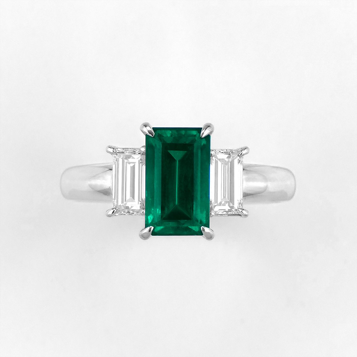 コロンビア産エメラルド0.72ctプラチナリングダイヤ1.43ct付(GIA宝石