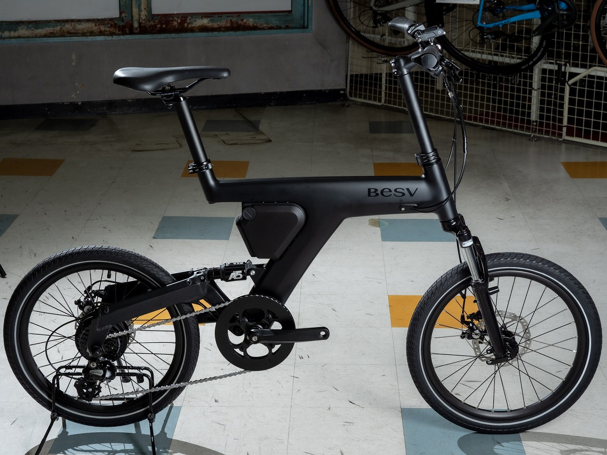 BESV】マットブラックの小径電動アシストバイク「PSA1」店頭に