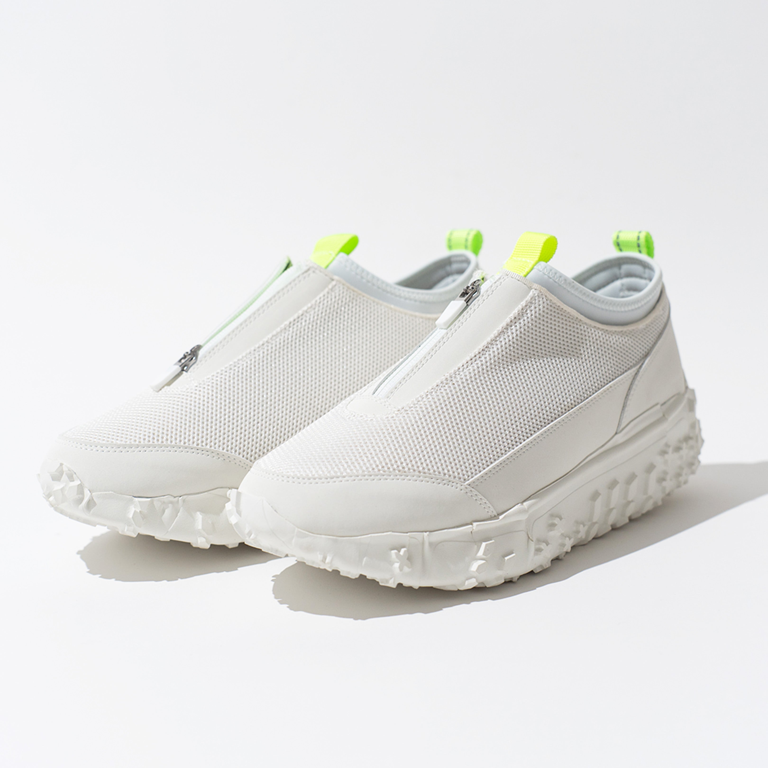 pg TWILIGHT 2 WHITE – YUEN