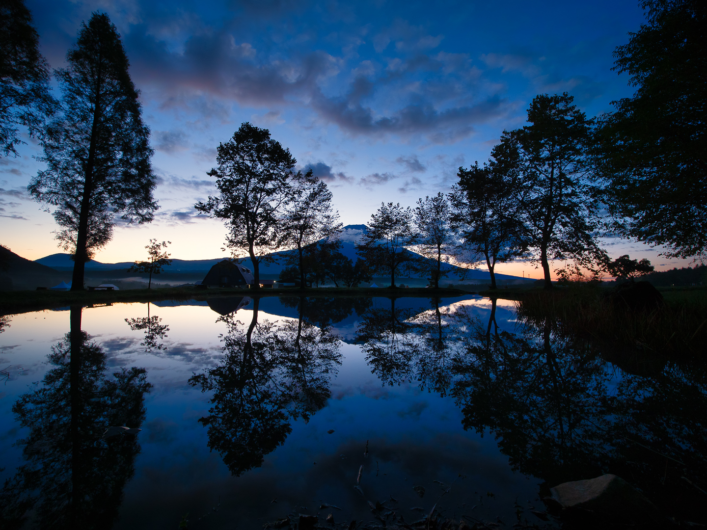 LAOWA 7.5mm F2レビュー