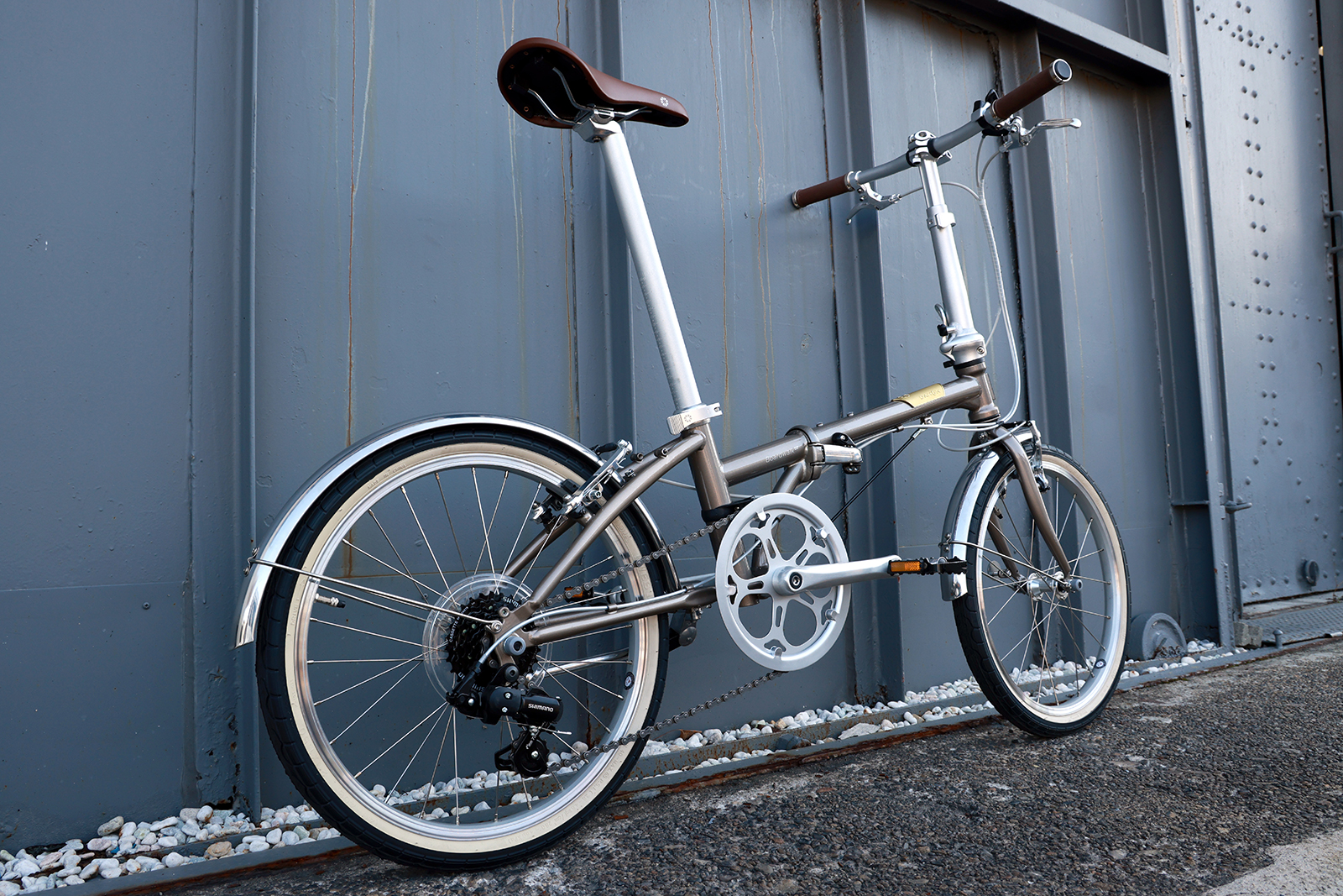 New Color #02】落ち着きのあるカラーリングが特徴の定番クロモリ