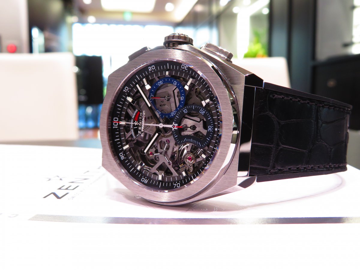 複雑な1/100秒クロノグラフのメカニズムを堪能できるデファイ エル