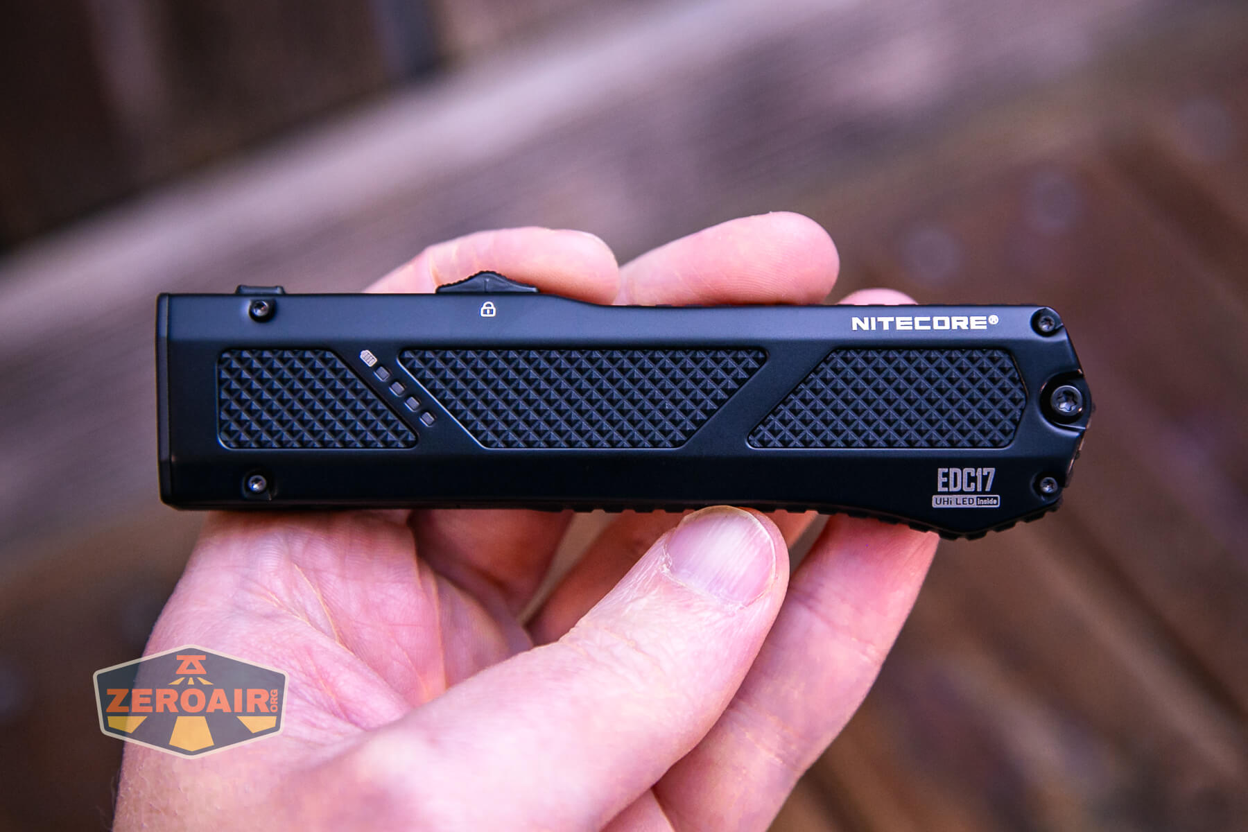 Nitecore EDC17 Flat EDC Flashlight Review - ZeroAir Reviews