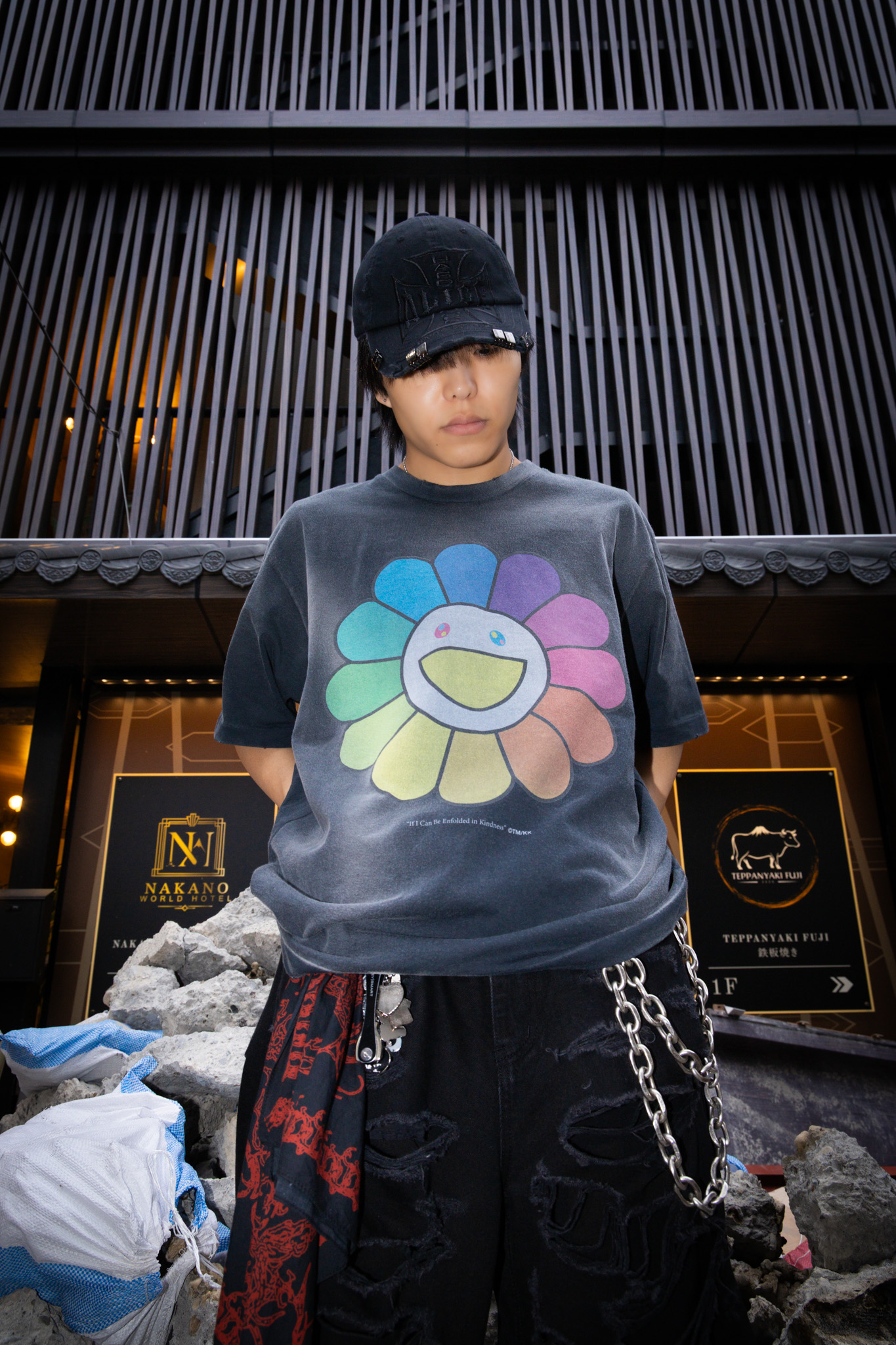 10月23日(木)よりTonari no Zingaro店頭にて、新作お花Tシャツ2種と