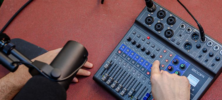 LiveTrak L-8 | Buy Now | ZOOM