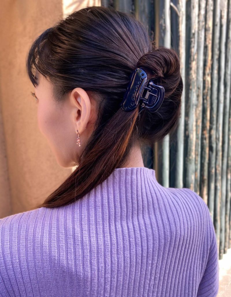 特集』大人のためのクリップヘアアレンジ40選 | ヘアアクセサリー
