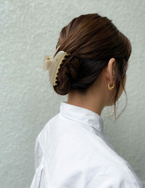 特集』大人のためのクリップヘアアレンジ40選 | ヘアアクセサリー