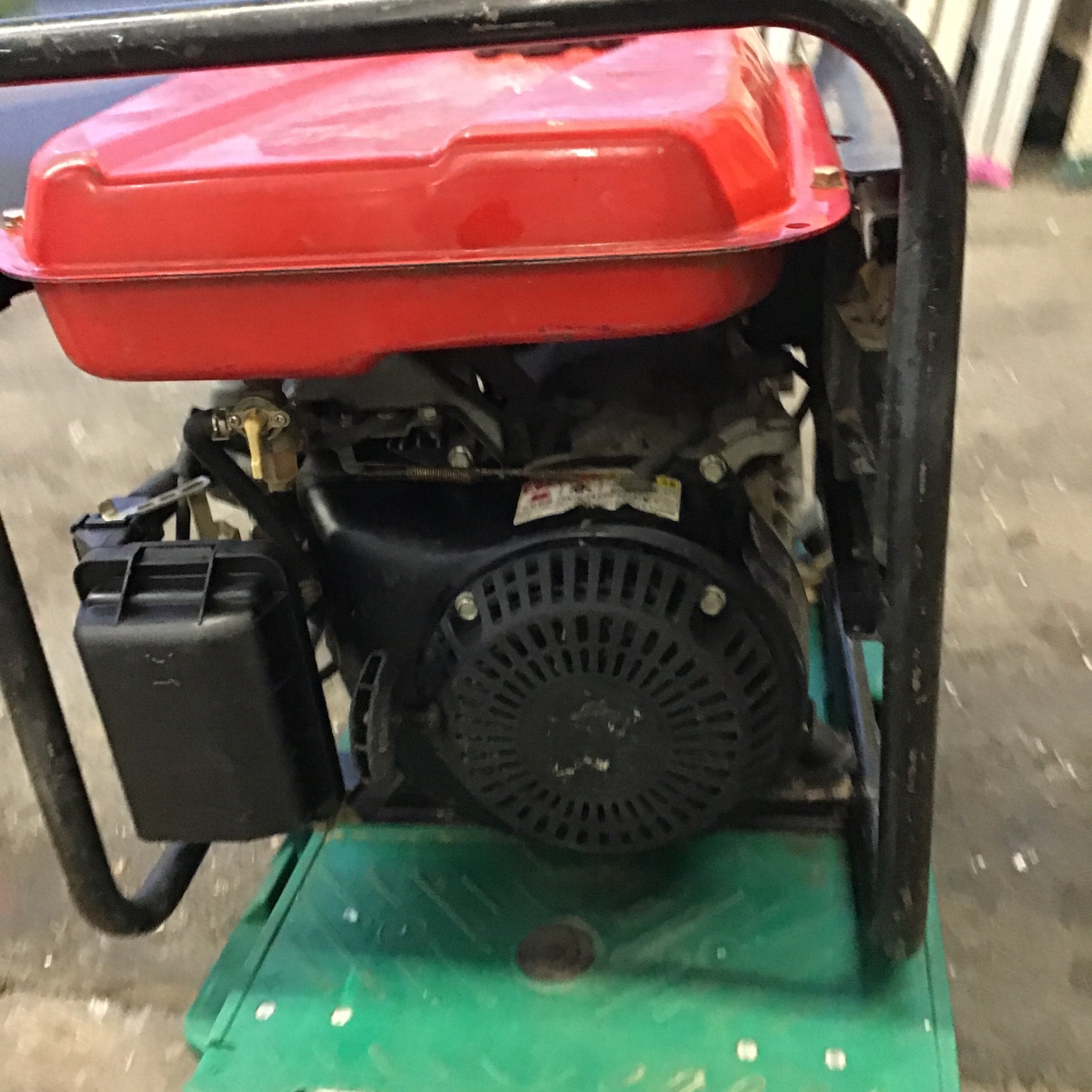 店頭受取り限定】☆新ダイワ(Shindaiwa) 発電機(50Hz) EGR2600【桶川店