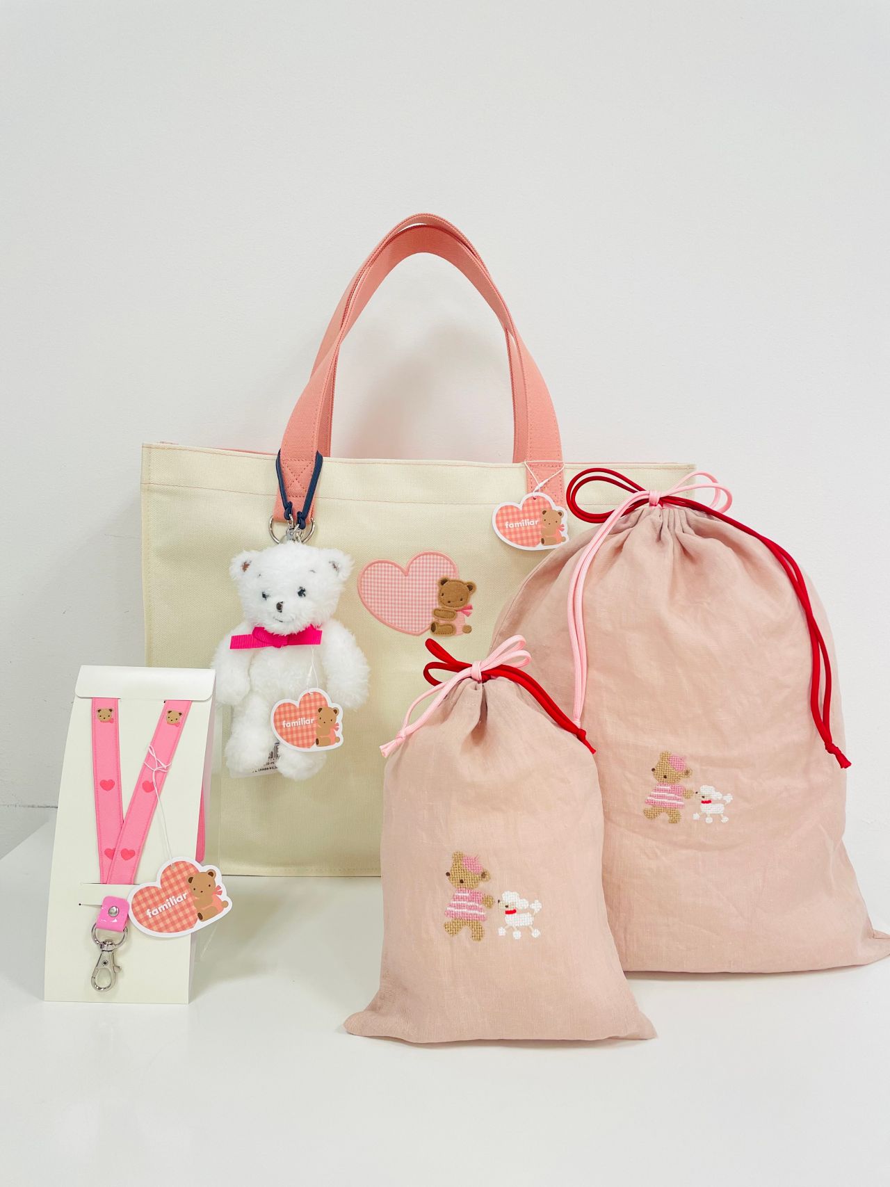 お気に入りのカラーでお出かけ♪｜ファミリア高松三越ファミリア