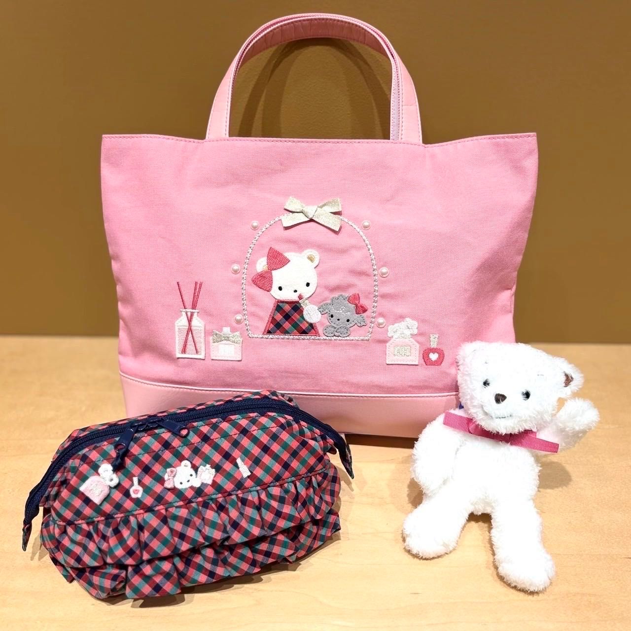 新作！】芦屋店限定アイテム♡｜ファミリアファミリア芦屋モンテメール