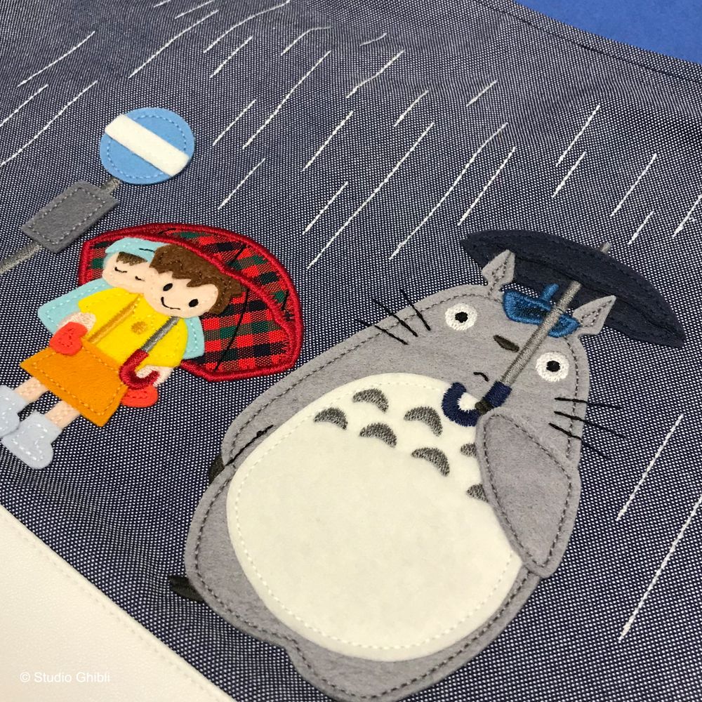 本日11：00より、「スタジオジブリのあの服」コラボバッグ販売開始