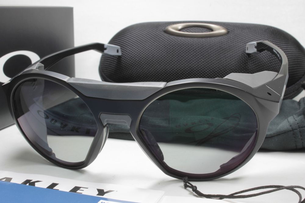 オークリー カスタム偏光サングラス OAKLEY CLIFDEN クリフデン