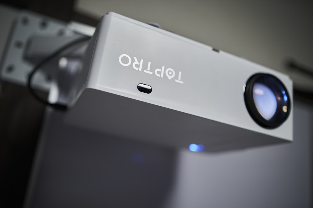 レビュー】中華プロジェクター「TR81」を購入してみました【TOPTRO