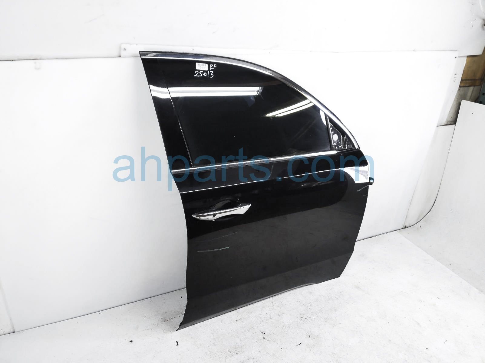 2015 Acura MDX Front Passenger Door - Black - No Mirror/trim 67010