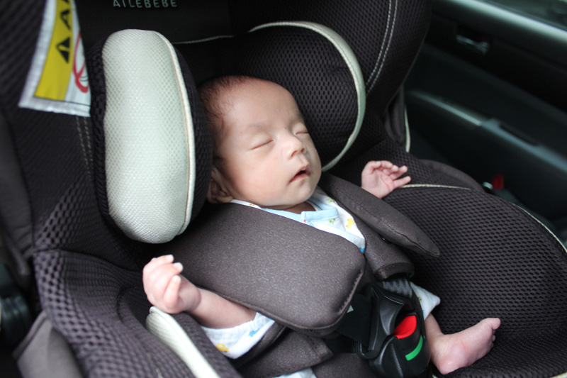 エールベベ AILEBEBE 公式サイト 日本製チャイルドシート・抱っこ紐