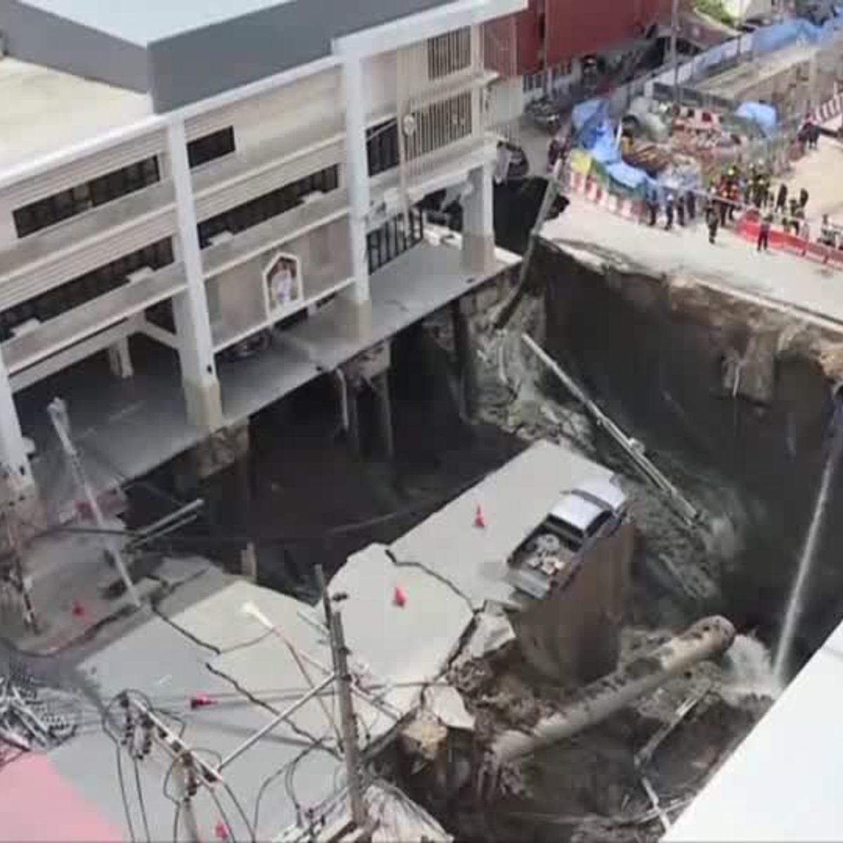 68d3bcf6e4b0f5f0b48e4651?