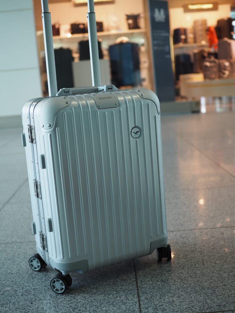 ルフトハンザ リモワ！ミュンヘン空港で10万円引きで購入！憧れの