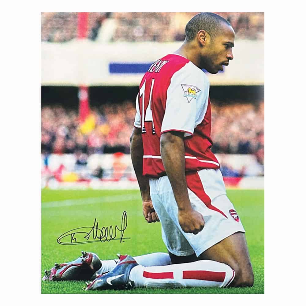 ティエリ・アンリがアーセナルとサインした写真 (3) - オールスター署名