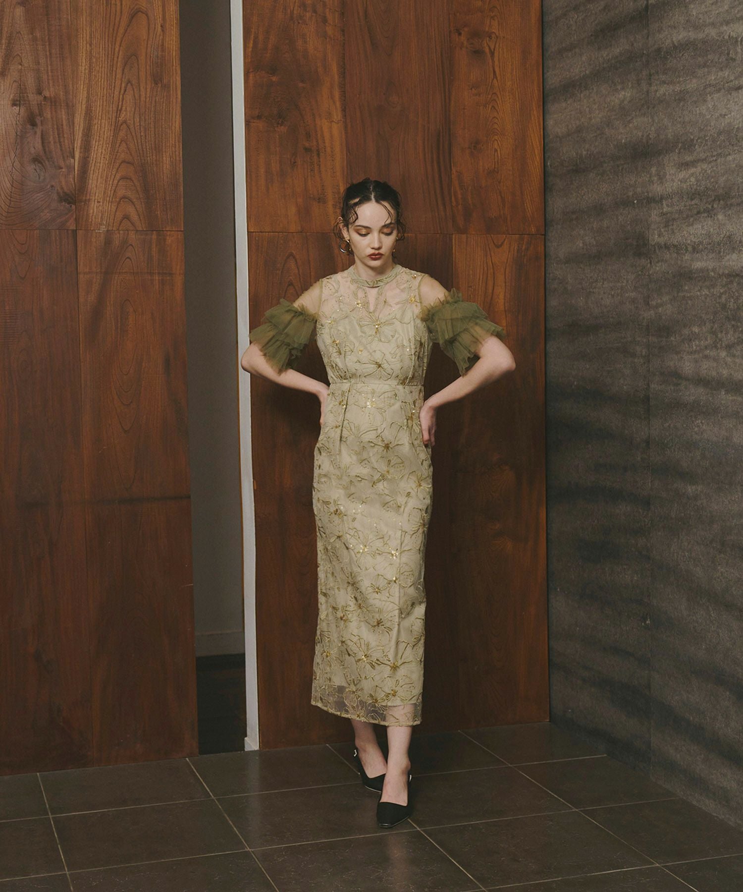 key neck embroidery dress | ANDRESD