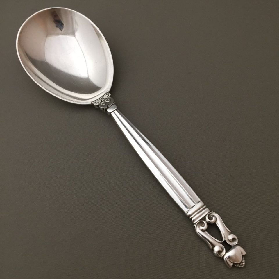 ジョージ・ジェンセン「“Acorn” サービングスプーン（大）長さ20.2cm