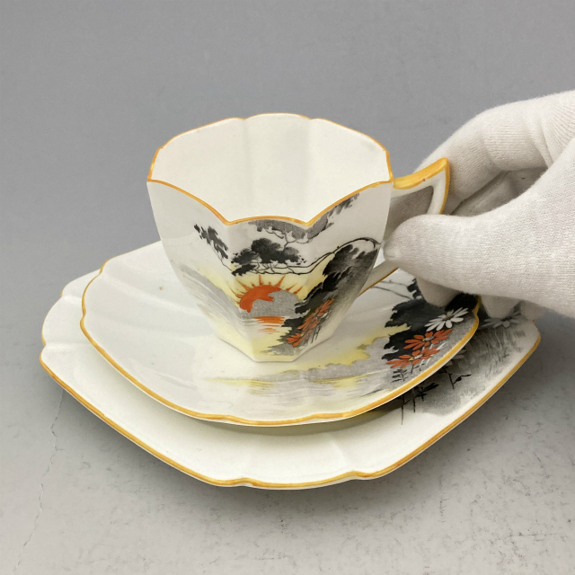 シェリー「クイーンアン ティートリオ – Sunset and Flowers