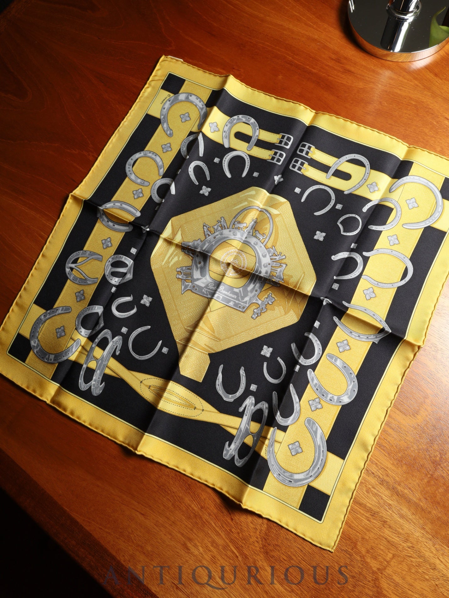 カレ（ポケットチーフ）の商品一覧 | 東京銀座のヴィンテージドレス