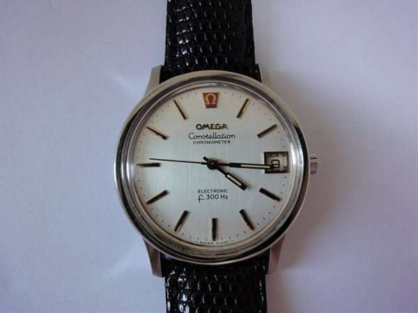 オメガ コンステレーション エレクトロニック f300 音叉時計 希少な