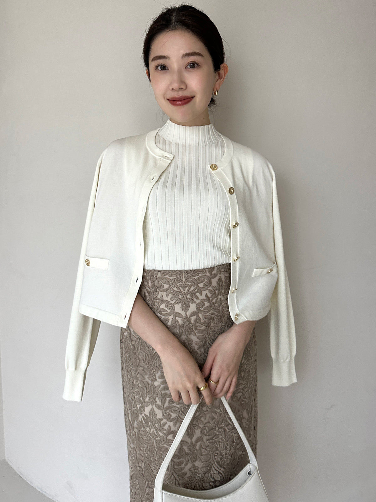 エンブロイダリーレーススカート