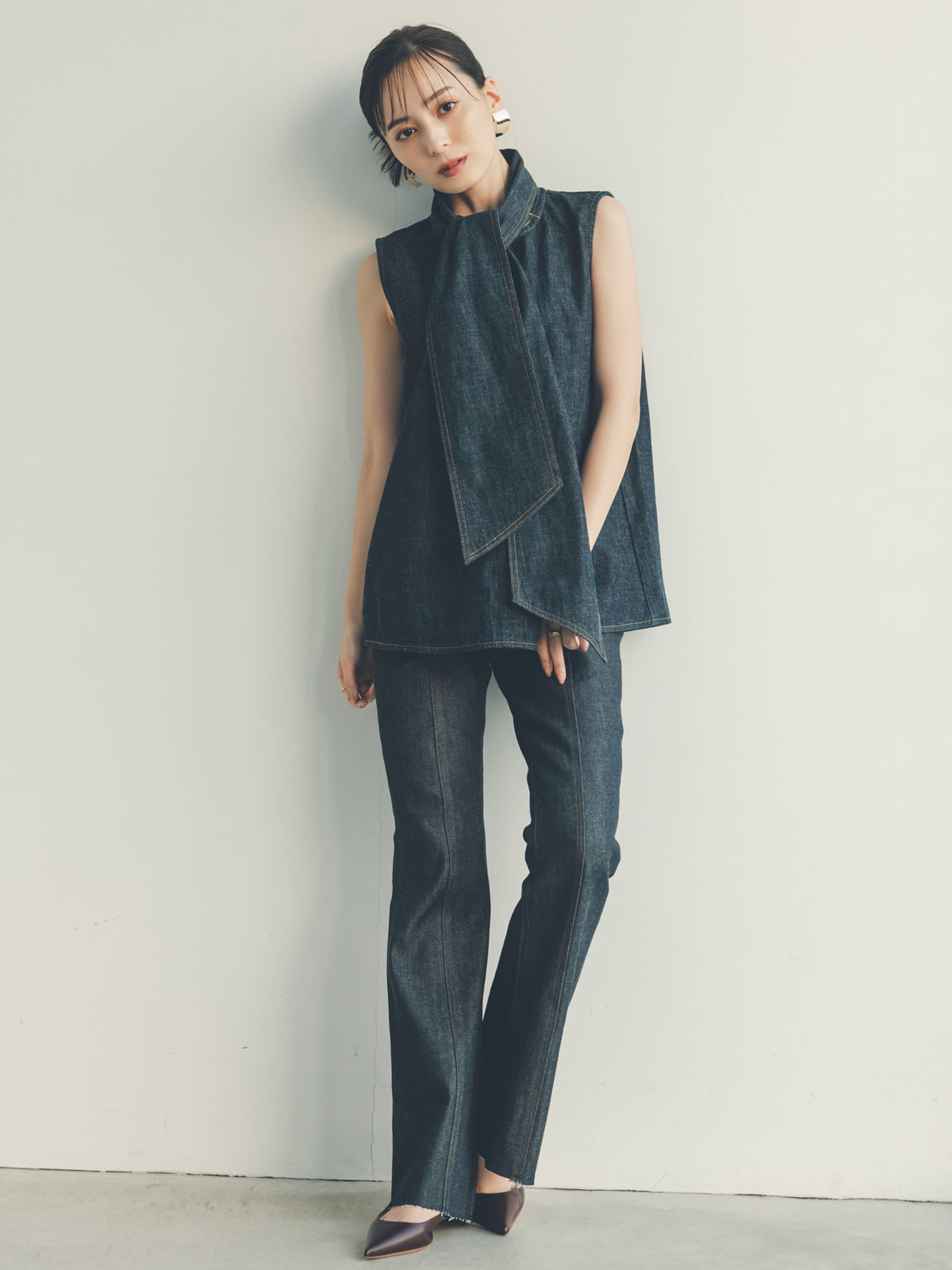 センターシームセミフレアデニム