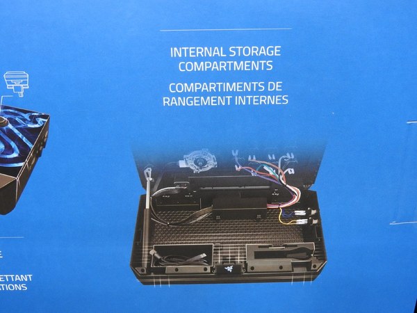 ASCII.jp：発売前に予約完売！ Razer製アケコン「Panthera」のサンプル