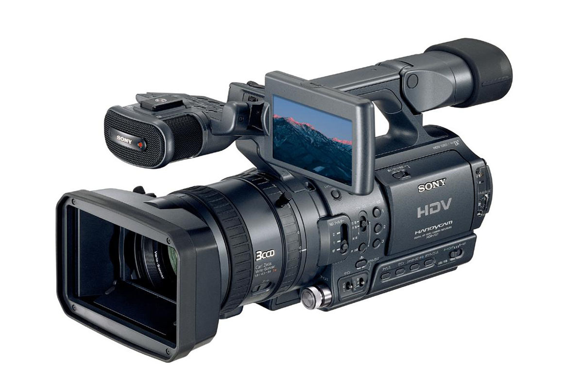 ASCII.jp：ビデオカメラにハイビジョンのビッグウェーブ！ ソニーは