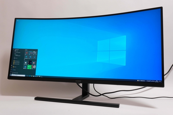 ASCII.jp：ゲーミングにもビジネスにも活用しやすい湾曲ディスプレー