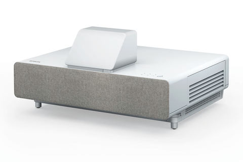 130型4K映像を壁投写するエプソンの超短焦点プロジェクタ。Android TV