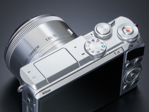 新製品レビュー：Nikon 1 J5（外観・機能編） - デジカメ Watch Watch